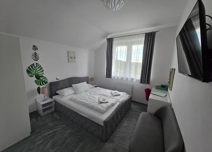 Snow Queen 招待所